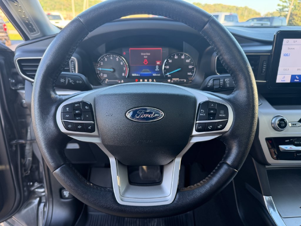Used 2022 Ford Explorer XLT w/ Equipment Group 202A AWD/4WD image 27