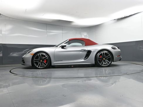 Used 2022 Porsche 718 Boxster GTS image 35