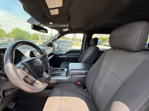 Used 2017 Ford F150 XLT w/ Equipment Group 302A Luxury AWD/4WD image 13