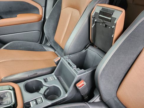 Used 2025 Subaru Forester Touring w/ Popular Package - Touring image 28