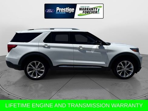 Used 2022 Ford Explorer Platinum w/ Equipment Group 601A AWD/4WD image 3