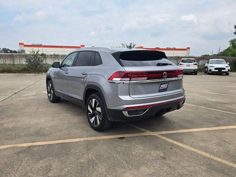 Used 2025 Volkswagen Atlas Cross Sport SE AWD/4WD image 7