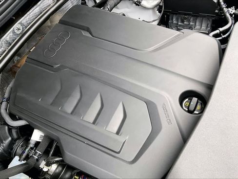 New 2025 Audi Q5 Premium Plus image 17