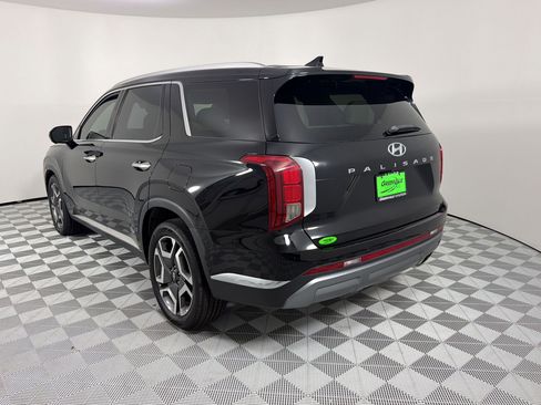 Used 2023 Hyundai Palisade Limited FWD image 3