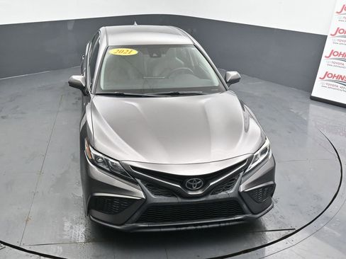 Used 2021 Toyota Camry SE image 26
