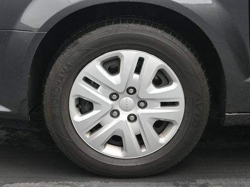 Used 2020 Dodge Grand Caravan SE w/ UConnect Hands-Free Group image 35