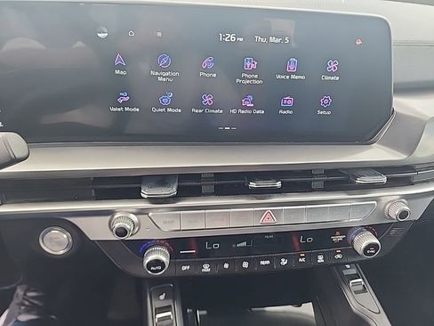 Used 2025 Kia Telluride S image 16