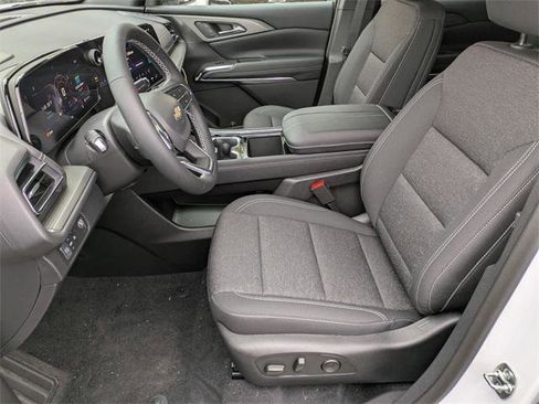 New 2026 Chevrolet Traverse LT w/ Driver Confidence Package image 11