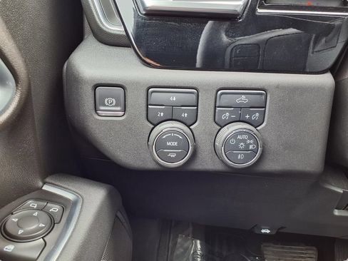 Used 2025 Chevrolet Silverado 2500 LT w/ Convenience Package AWD/4WD image 15