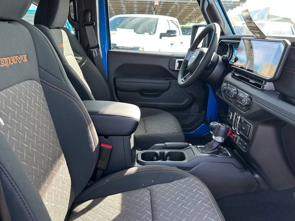 New 2026 Jeep Gladiator Mojave w/ Technology Group AWD/4WD image 15
