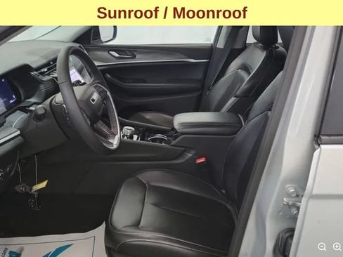 Used 2023 Jeep Grand Cherokee L Limited AWD/4WD image 5