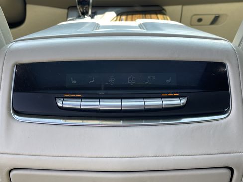 Used 2022 Cadillac Escalade Premium Luxury Platinum image 47