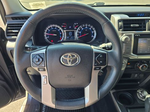 Used 2018 Toyota 4Runner SR5 Premium AWD/4WD image 16