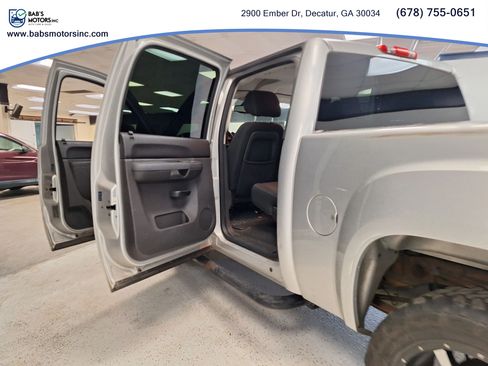 Used 2011 GMC Sierra 1500 SLE w/ Power Tech Package AWD/4WD image 18