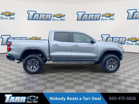 Used 2025 Chevrolet Colorado ZR2 w/ Technology Package AWD/4WD image 9