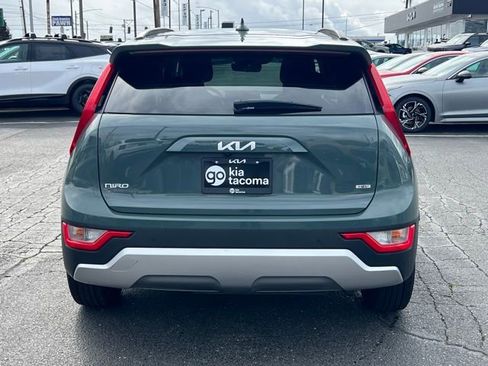 Certified 2023 Kia Niro EX image 8