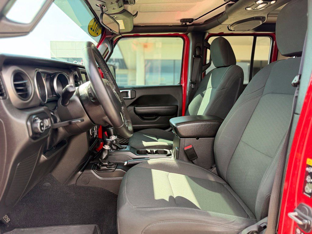 Used 2022 Jeep Gladiator Sport AWD/4WD image 7