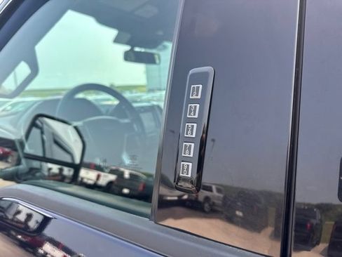 Used 2021 Ford F250 Lariat w/ Chrome Package AWD/4WD image 13