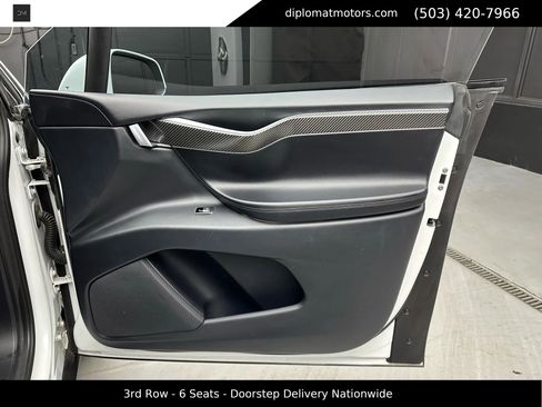 Used 2018 Tesla Model X 75D image 28