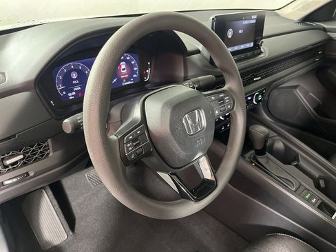 Used 2025 Honda Accord SE image 25