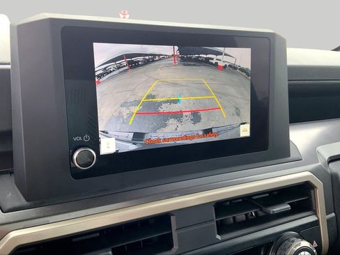 Used 2026 Toyota Tacoma SR5 AWD/4WD image 27