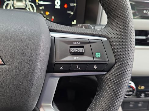 New 2026 Mitsubishi Outlander SE FWD image 16