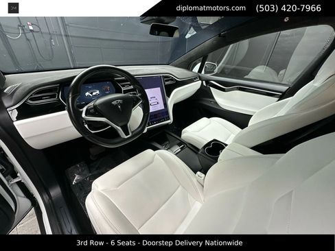 Used 2017 Tesla Model X 75D image 16