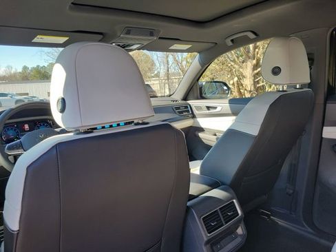 New 2026 Volkswagen Atlas Cross Sport SEL Premium R-Line image 13