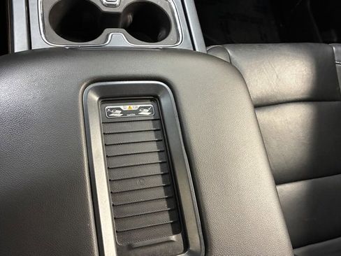 Used 2017 Chevrolet Silverado 2500 LTZ image 30