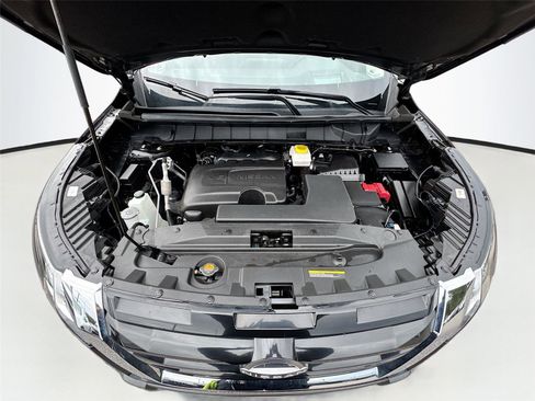 Used 2024 Nissan Pathfinder Platinum image 31