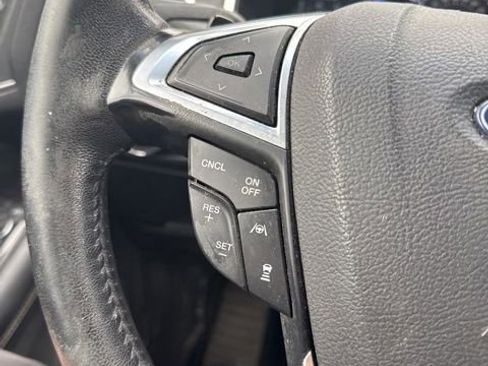 Used 2020 Ford Edge Titanium AWD/4WD image 10