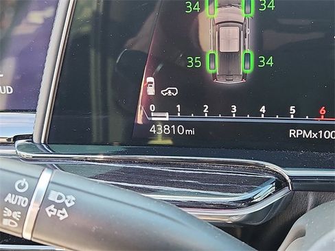 Certified 2021 Cadillac Escalade Sport w/ Driver Assist Tech Package image 21