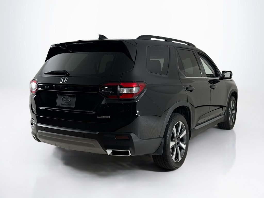 Used 2025 Honda Pilot Touring image 5
