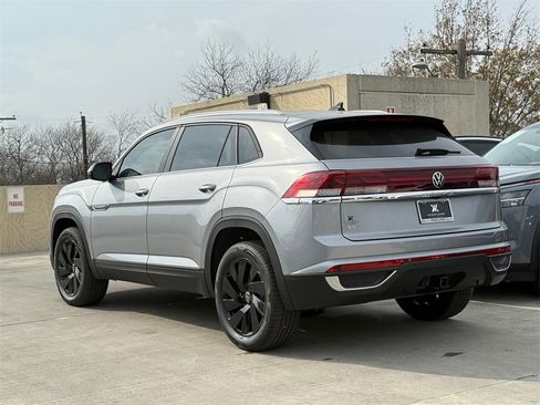 New 2026 Volkswagen Atlas Cross Sport SE image 7