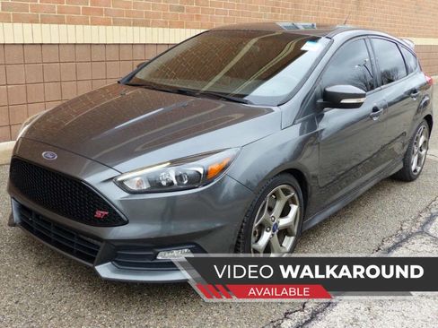 Used 2017 Ford Focus ST image 1