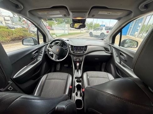 Used 2020 Chevrolet Trax LT w/ LT Convenience Package AWD/4WD image 5