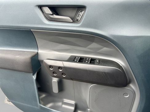 Used 2023 Ford Maverick XL image 17