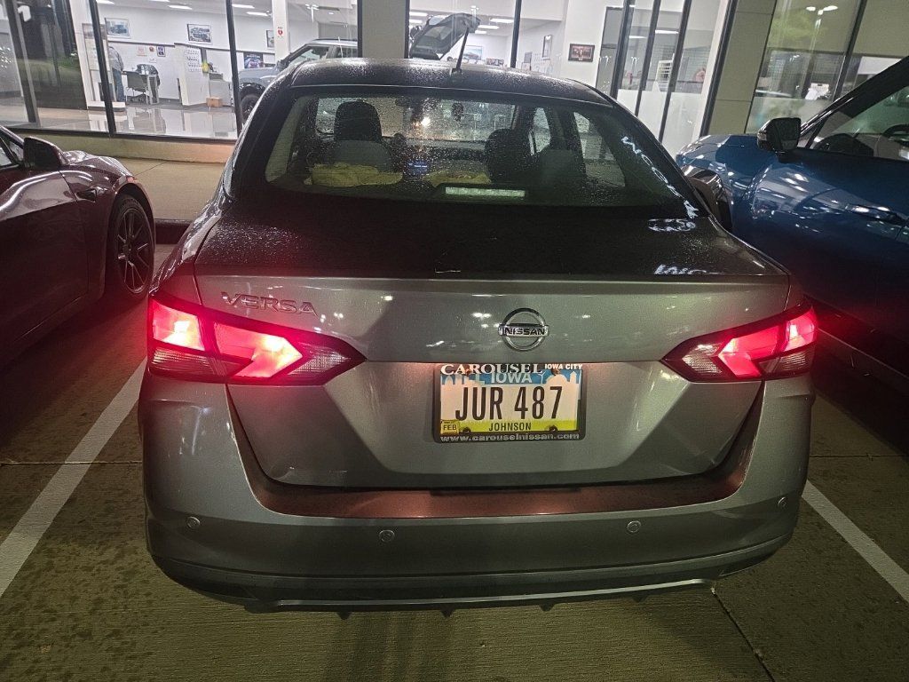 Used 2020 Nissan Versa S w/ Trunk Package FWD image 5
