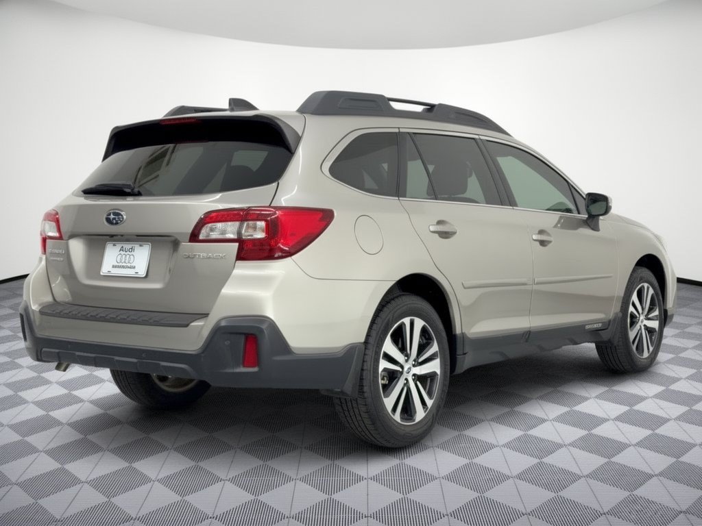 Used 2018 Subaru Outback 2.5i Limited AWD/4WD image 9