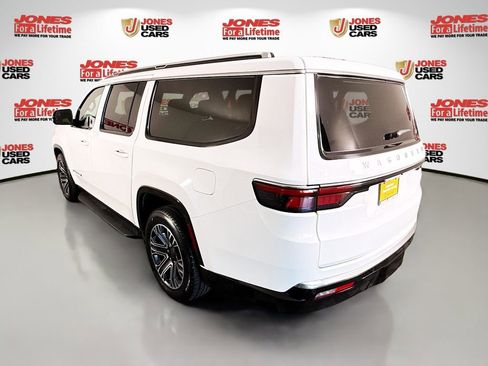 Used 2024 Jeep Wagoneer L Series II w/ Flexible Seating Group image 2