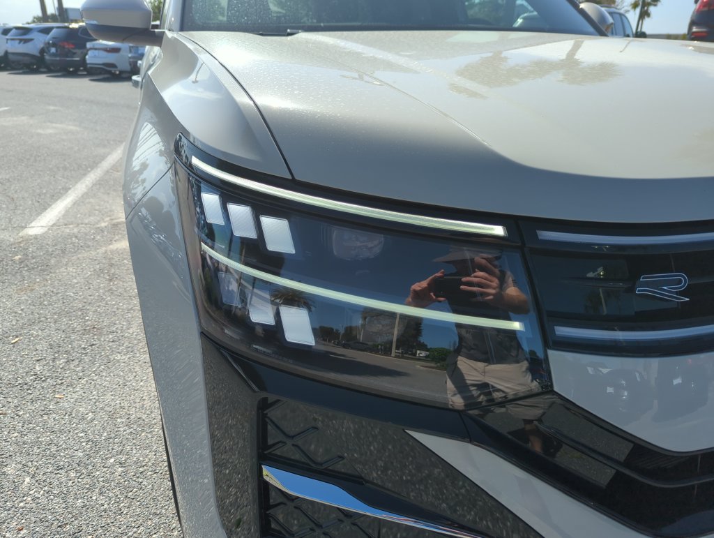 New 2027 Volkswagen Atlas SEL R-Line AWD/4WD image 17
