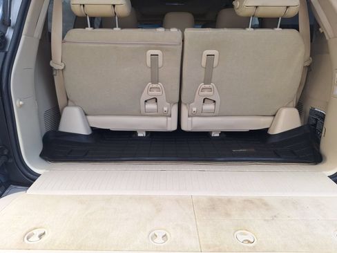 Used 2021 Lexus LX 570 4WD w/ Luxury Package image 29