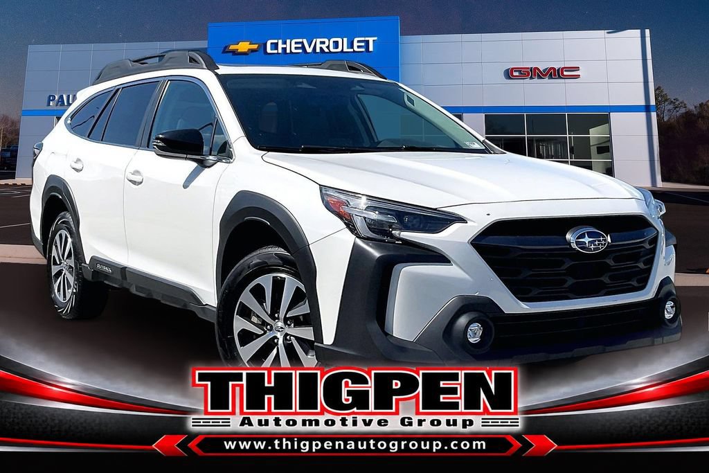 Used 2025 Subaru Outback Premium AWD/4WD image 1