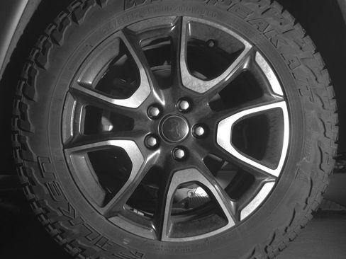 Used 2025 Jeep Compass Trailhawk image 14