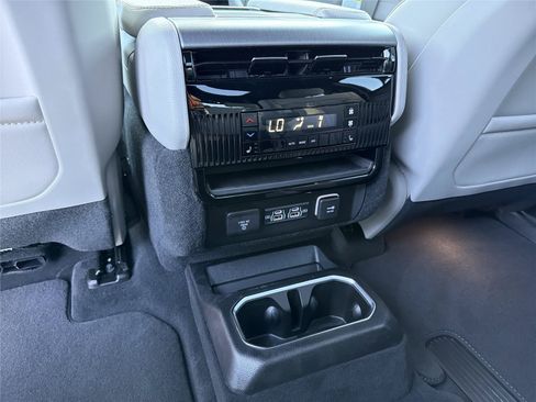 New 2026 Jeep Grand Wagoneer Limited AWD/4WD image 24