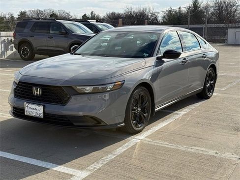 Certified 2025 Honda Accord SE image 8