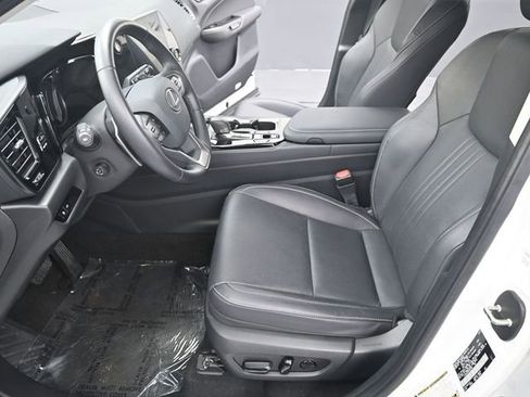 Used 2024 Lexus NX 250 FWD image 13
