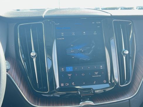 Certified 2023 Volvo XC60 B5 Plus w/ Protection Package Premier image 21