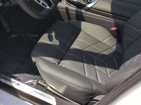 Used 2026 BMW i7 M70 AWD/4WD image 4