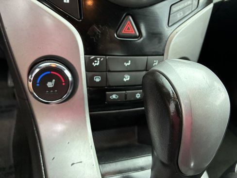 Used 2014 Chevrolet Cruze LT FWD image 11